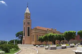 Katholieke kerk Santa Terezinha do Menino Jesus e da Sagrada Face in Bandeirantes