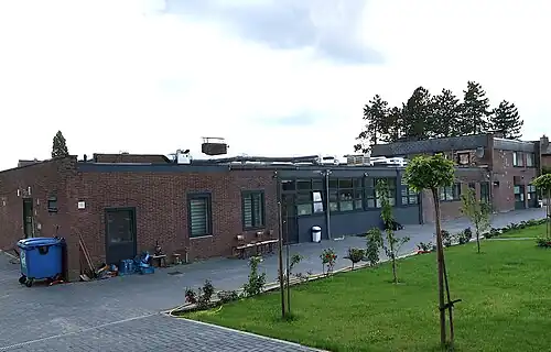 Voormalig logementshuis voor vrijgezellen, verbouwd tot Imam-i Azam opleidingsinstituut