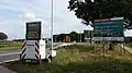 Tijdelijke informatieborden bij de randweg Baarle