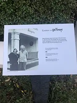 Infobord tijdens wandeling 'In de voetsporen van Einstein'