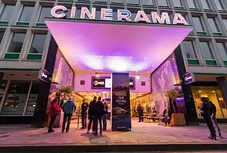 Ingang Cinerama tijdens WFFR