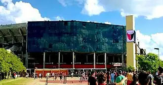 Het stadion – Buitenkant