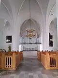 Kroonluchter en orgel