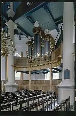 Interieur met orgel (1999)