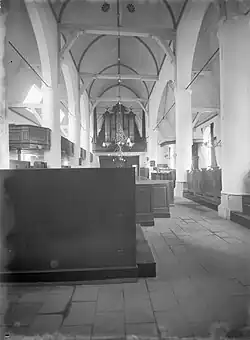 Interieur, naar het westen, met het orgel - Ameide - 20408497 - RCE
