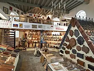 Interieur van het voormalige dakpannenmuseum