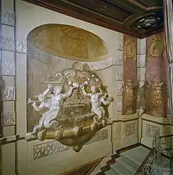 Trappenhuis met muurschildering van Daniël Marot