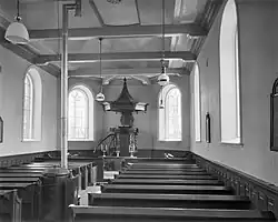 Interieur met preekstoel (1959)