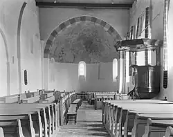 Interieur met preekstoel (1966)