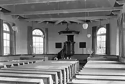 Interieur met preekstoel