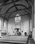 Kerkinterieur in 1981.
