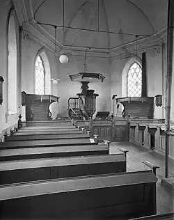 Interieur met preekstoel (1959)