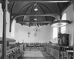 Interieur ronde koorsluiting (1975)