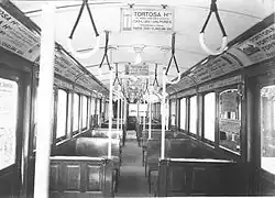 Interieur van metrorijtuig voor de subterráneo (metro van Buenos Aires) uit 1913.