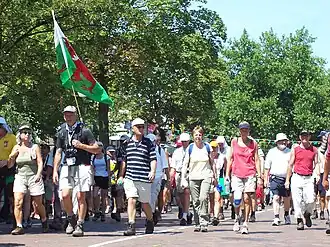 De terugkeer van het wandellegioen vanuit de Betuwe op de eerste en enige dag van de Vierdaagse van 2006
