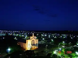 Katholieke kerk Nossa Senhora de Fátima in Iturama bij nacht