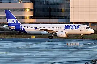 Een Airbus A320-200 van Joon op Parijs Charles de Gaulle.