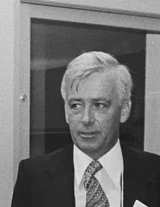 Jaap M. Hemelrijk in 1976 bij de opening van het nieuwe gebouw van het Allard Pierson Museum