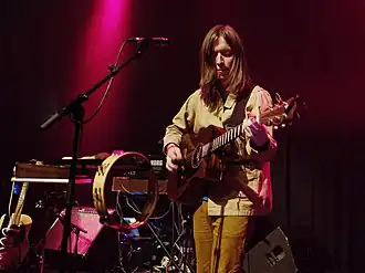 Jacco Gardner tijdens een optreden in De Helling in Utrecht