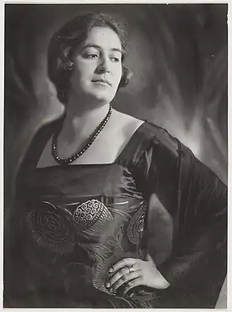 Suze Luger–van Beuge (1922)