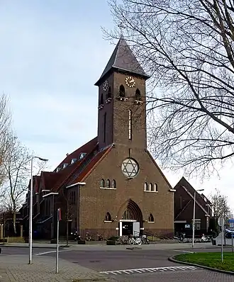 Sacramentskerk, nu Gezondheidscentrum Korte Akkeren aan de Jacob van Lennepkade