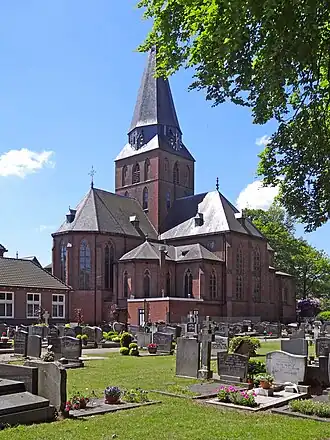 De Jacobus de Meerderekerk in Lonneker gezien vanuit het noordoosten