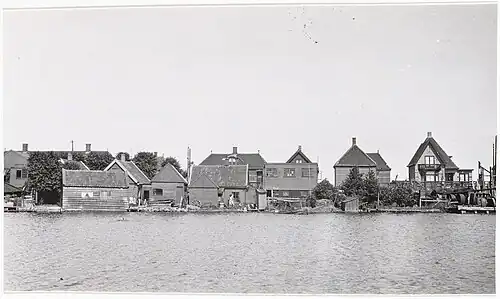 Huizen aan de Landsmeerderdijk (1932).