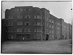 Ongedateerde foto van Jan Gratama zelf van huisnummer 2