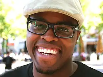 Presentator Jandino Asporaat