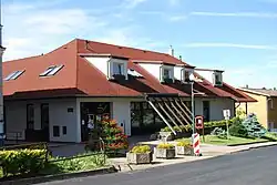 Gebouw aan het dorpsplein (2012)