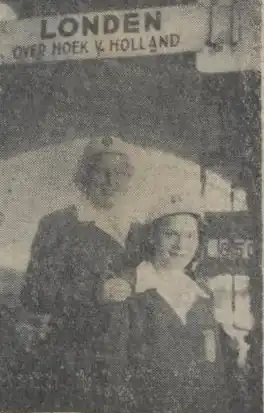 Coby Floor (rechts) en Jannie de Groot in 1948