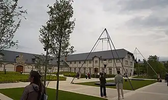 Zicht op de 19e‑eeuwse gebouwen