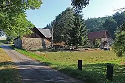 Boerderij in het dorp (2015)