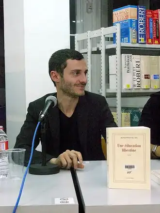 Jean-Baptiste Del Amo met zijn boek Une éducation libertine