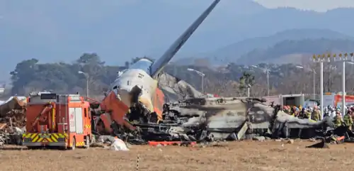 De resten van het toestel na afloop van de ramp