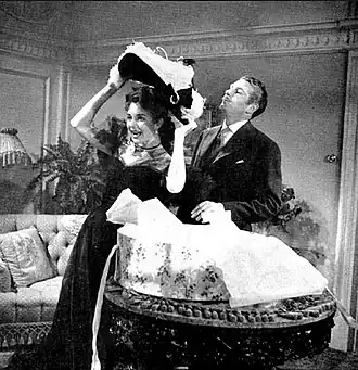 Jennifer Jones en Laurence Olivier in Carrie