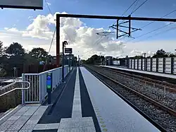 Het station gezien uit het oosten.