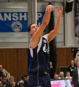 Van der List in het shirt van ZZ Leiden