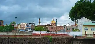 Uitzicht op de katholieke kerk San Francisco de Asís in Jiquilpan