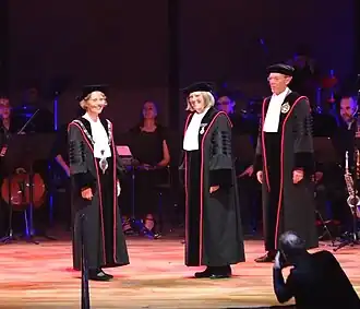 Sanders (links) wordt beëdigd tot rector magnificus, 2023