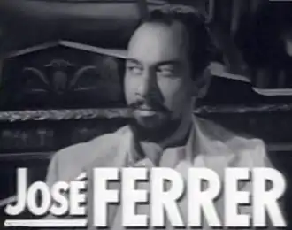 José Ferrer in de trailer van Crisis