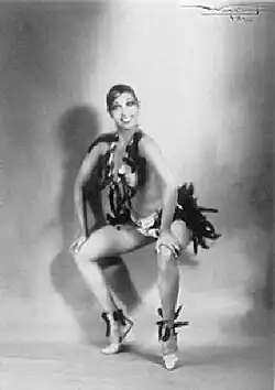 Josephine Baker squat tijdens een dans (1928).