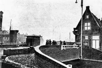 De Jousterpijp in 1900, zicht op de Jousterkade en daarachter de 1e Oosterkade.