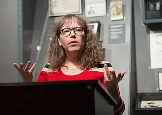 Julia Serano spreekt in het GLBT History Museum in San Francisco ter gelegenheid van de lancering van de tweede editie van Whipping Girl