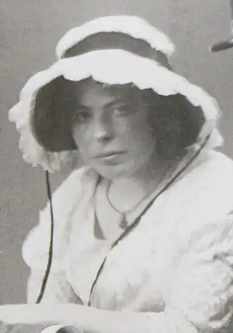 Portretfoto (tussen 1914 en 1918)