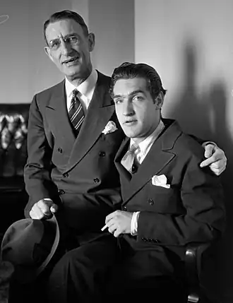 William Tannen (rechts) met zijn vader Julius in de jaren dertig