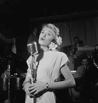 June Christy en Red Rodney in Club Troubadour, New York, circa september 1947