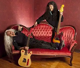 June (links) en Jean Millington in 2011