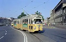 Gelede wagen 867 op lijn 10 op de Vindebrogade / Stormbroen; september 1968.
