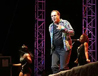 Zanger Harry Wayne Casey tijdens een optreden in 2008.